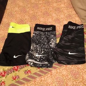 Set of 3 Nike Pro Spandex shorts